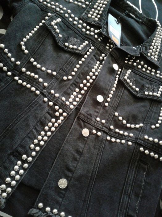 Nowa katana z ćwiekami