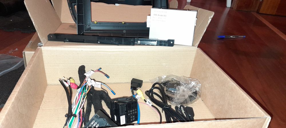 Cabos Audi Q3 Q5 RCA Canbus Fichas Completas Antena GPS usb Moldura...