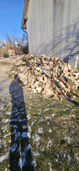 Drewno połupane kominkowe jesion