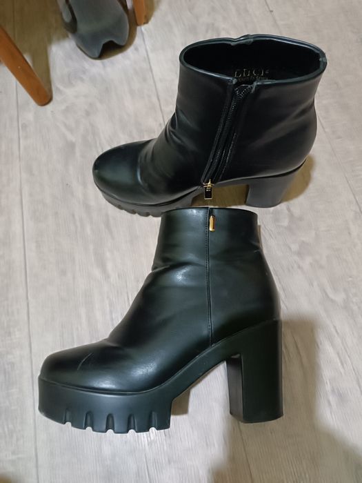 Шкіряні ботільйони