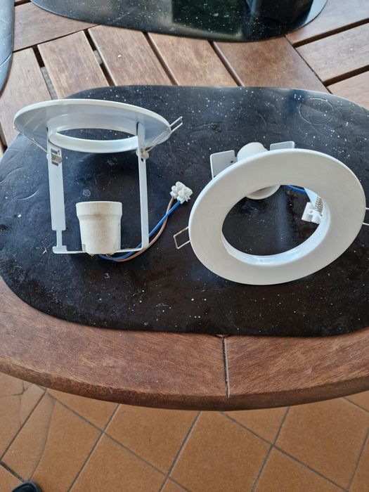 Точечный  светильник