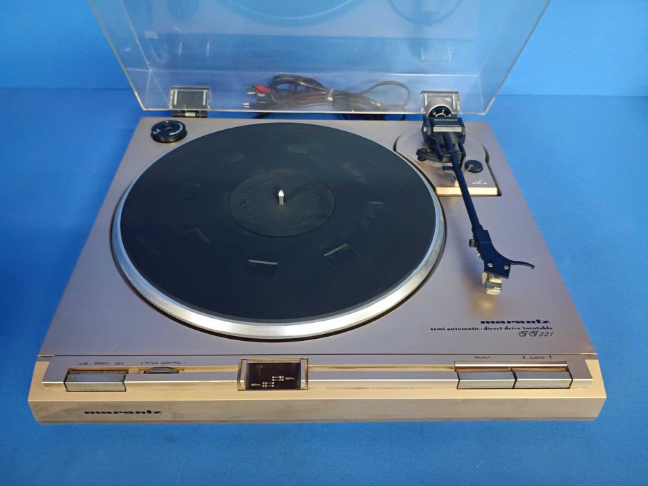 gira-discos MARANTZ TT 221