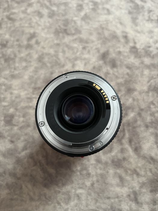 Зум-об'єктив Canon EF 75-300 мм f/4-5.6 II