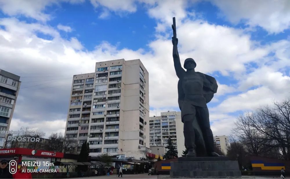 3х к.из.кв. в 3-х мин.от входа в метро 23Августа. 76м2. Старт-62999$