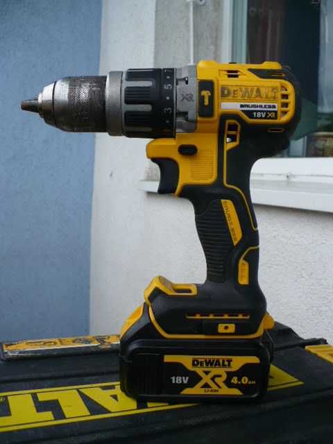 Wiertarko-Wkrętarka Wiertarka Dewalt DCD796 18V Udar Bezszczotkowa Led
