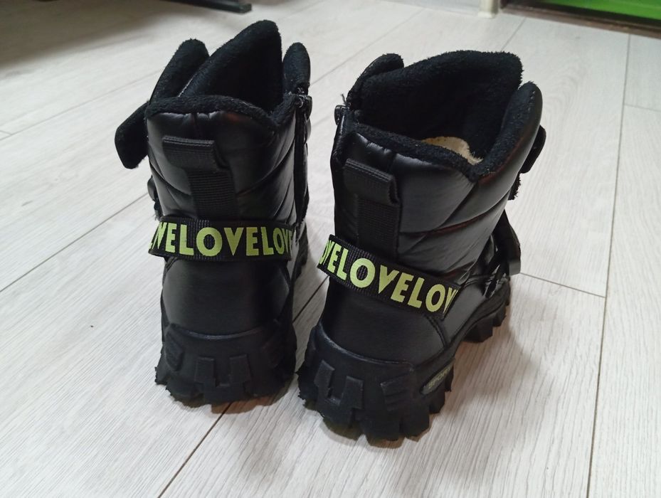 Зимові чобітки на дівчинку 32 розмір