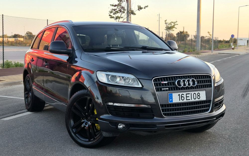 AUDI Q7 3.0 TDI V6 240 CV 7 lugares