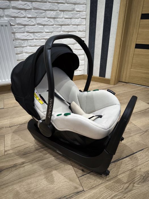 Avionaut Pixel Pro 2.0 C  fotelik samochodowy 40-86 cm 0-13kg z bazą.