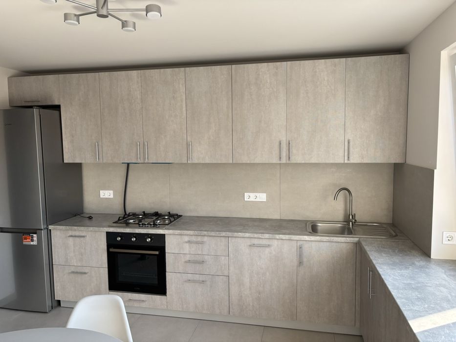 Оренда сучасного тауна в Гнідині . М. Бориспільська