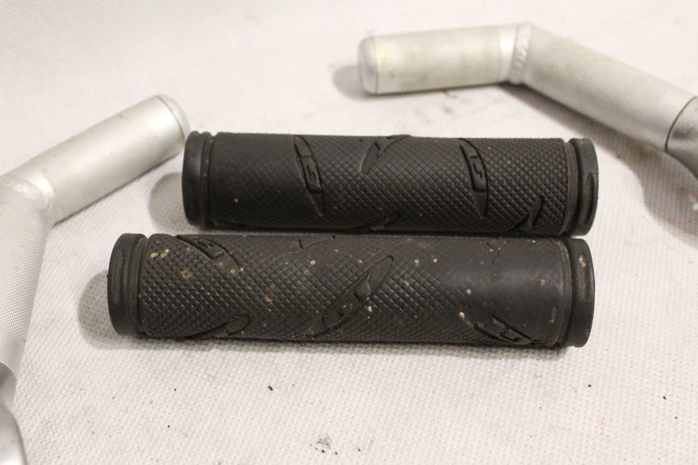 rogi + chwyty rowerowe GT retro mtb co1