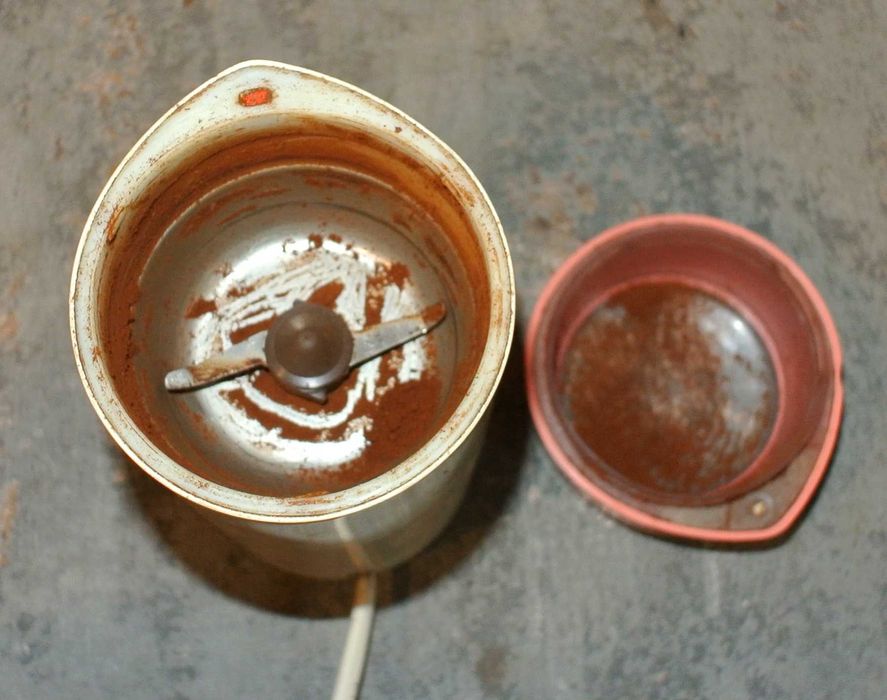 Młynek do kawy UD-40 - Niewiadów - sprawny