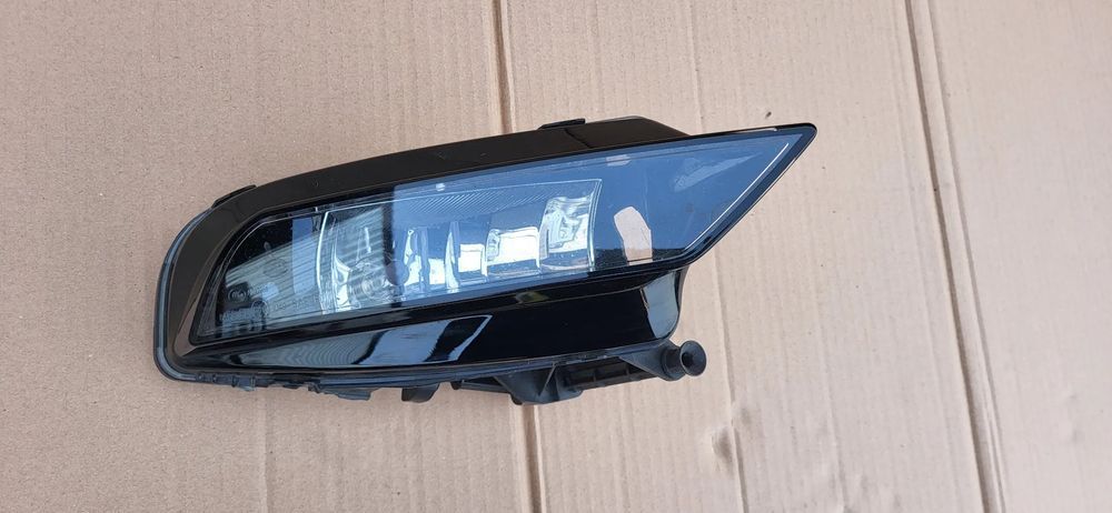 halogen prawy audi a3 8v 8v0941700b 1ne010832