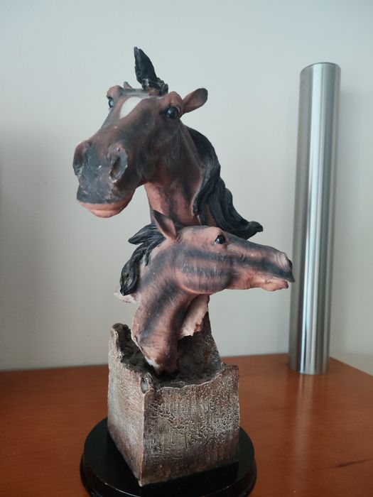 Estatueta Cavalos