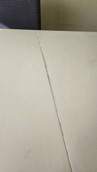 Mesa IKEA extensível até 2,20m + 6 cadeiras ikea.