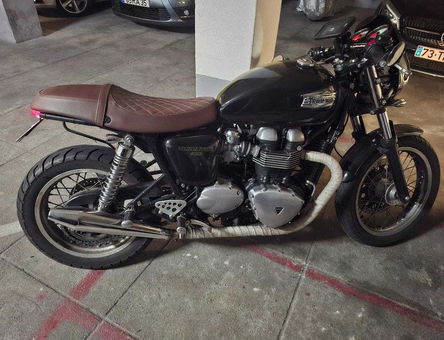 Triumph Thruxton 900