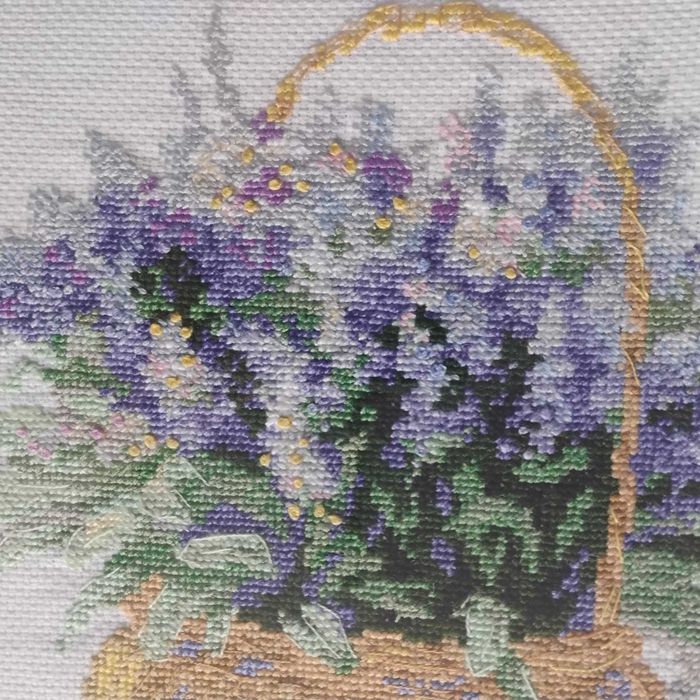 Obraz haftowany/ Lawenda w koszyku/ Haft krzyżykowy/Ręczna robota