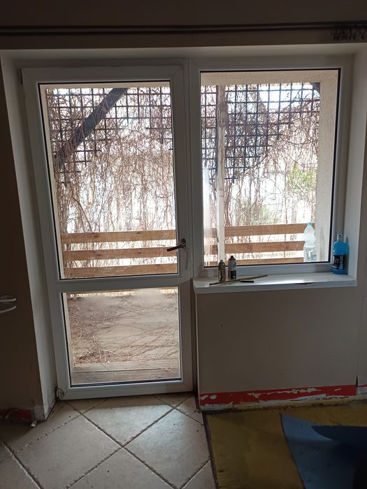 Okna , drzwi balkonowe