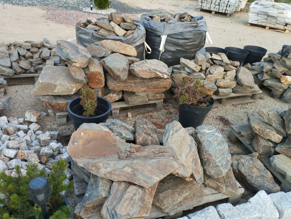 Grysy Otoczaki Kora Antracytowa Dalmatyńczyk Gnejs Otoczaki