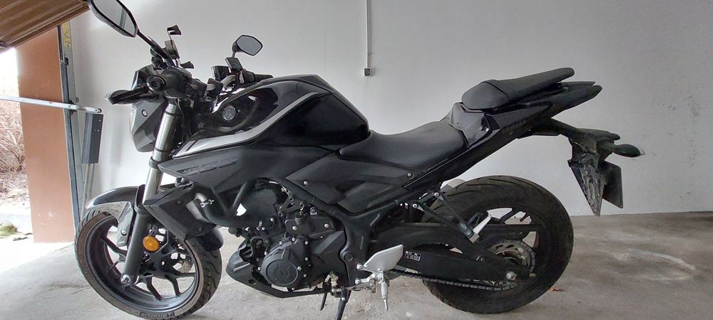 Motocykl Yamaha mt03