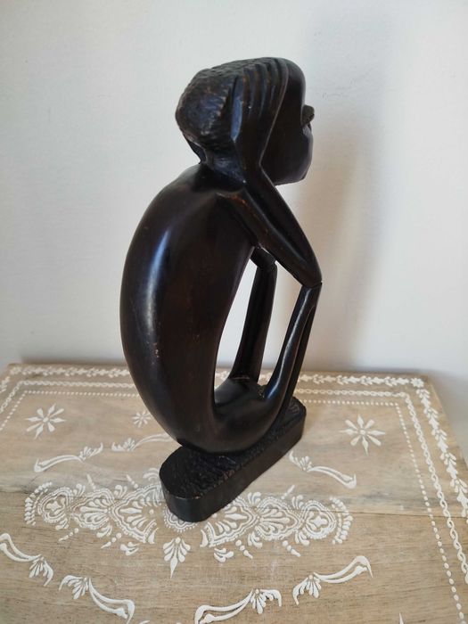 Antiga Escultura em madeira "O Pensador"