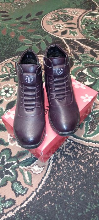Продам зимние ботинки 40р.