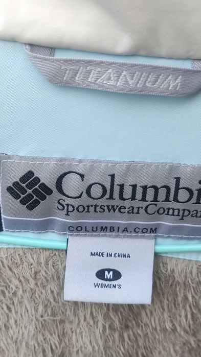 жіноча гірськолижна куртка Columbia Titanium Omni-Tech, розмір M