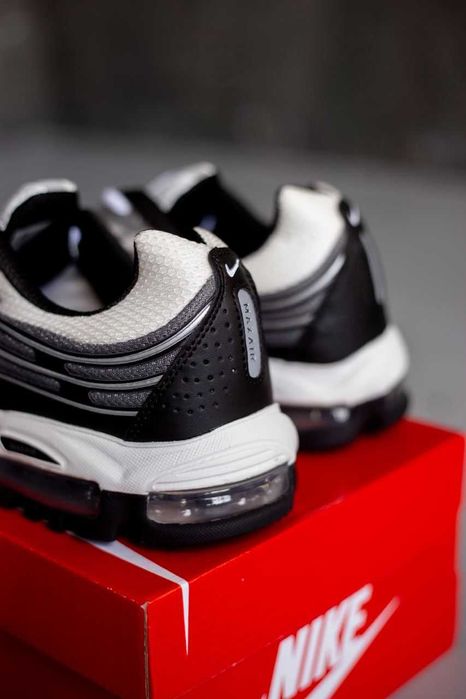 Мужские кроссовки Nike Air Max TL 2.5 Black/White. Размеры 40-45