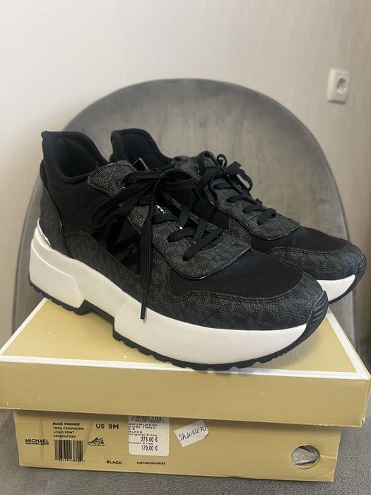 Кроссовски michael kors