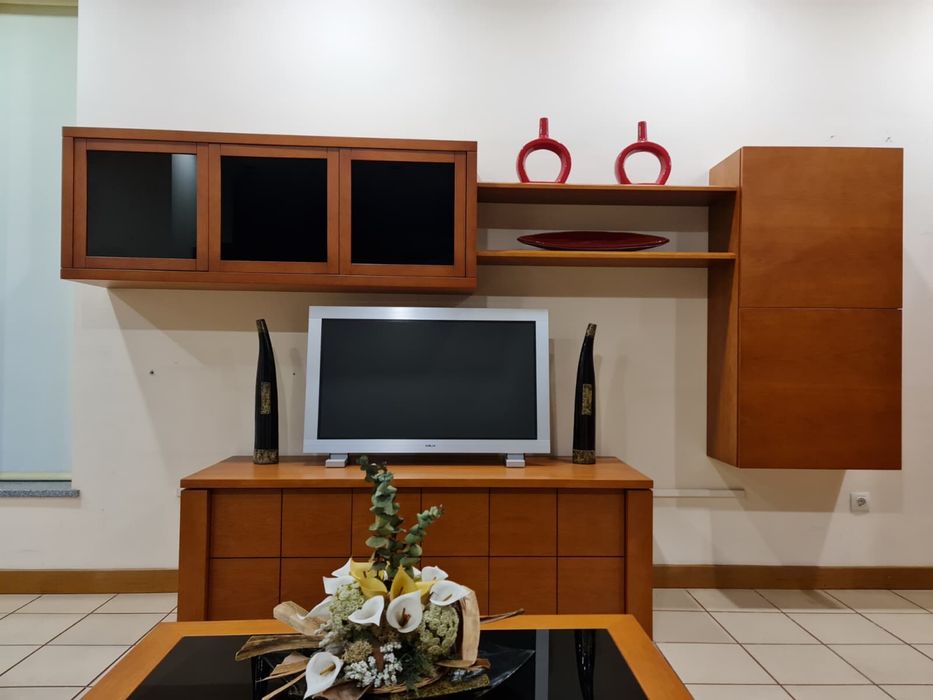 Conjunto de moveis de sala em cerejeira