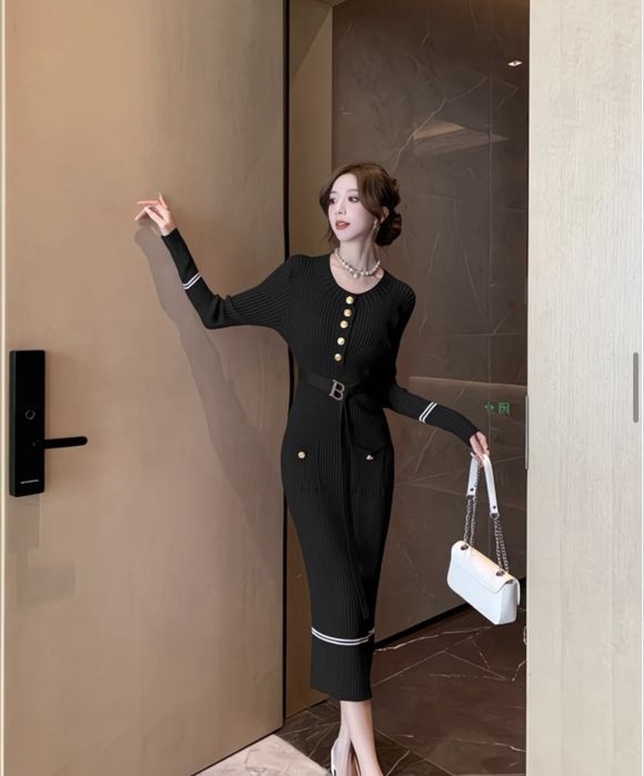 Сукня в рубчик з поясом