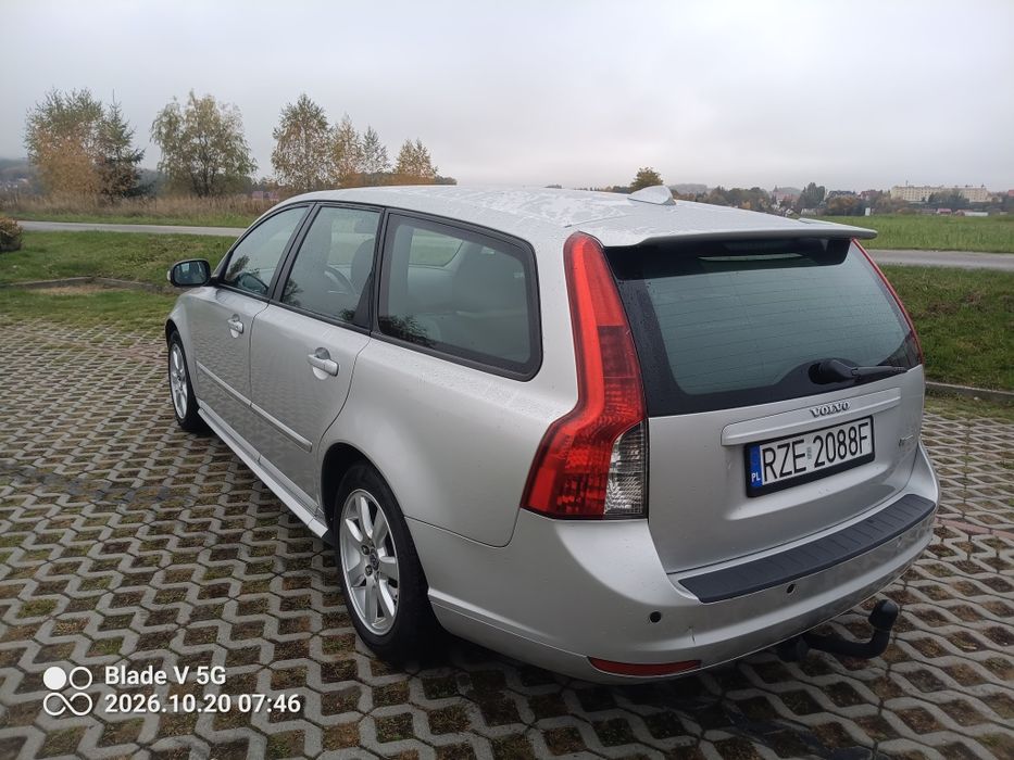 Volvo v50 2.0 benzyna z LPG r-design