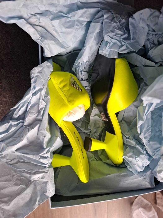 Sapatos Prada originais NOVOS, verde neon, tamanho 36,5, nunca usados