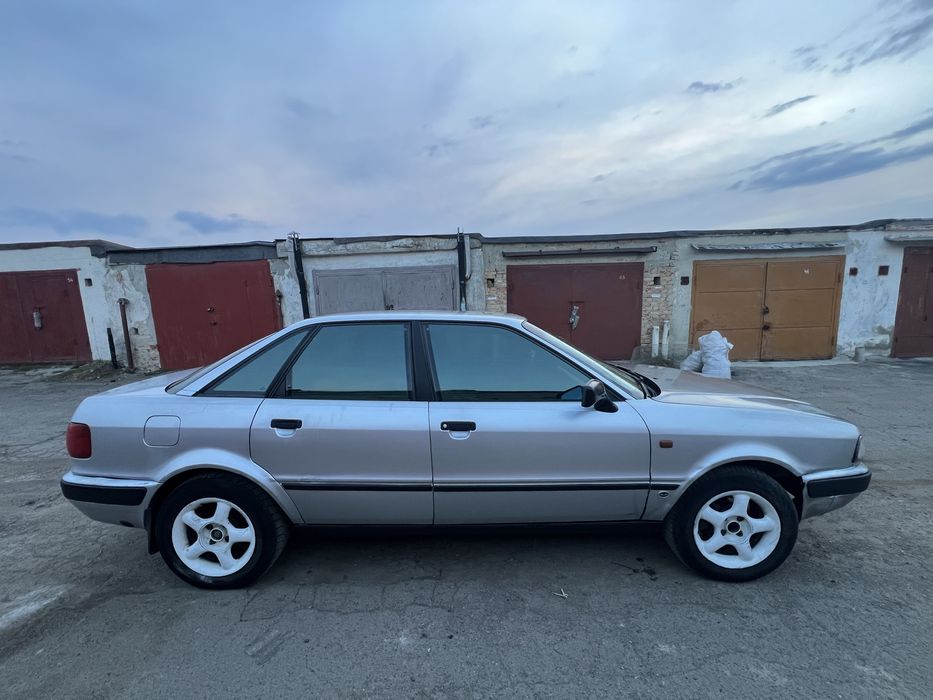 Продам ауді 80 б4