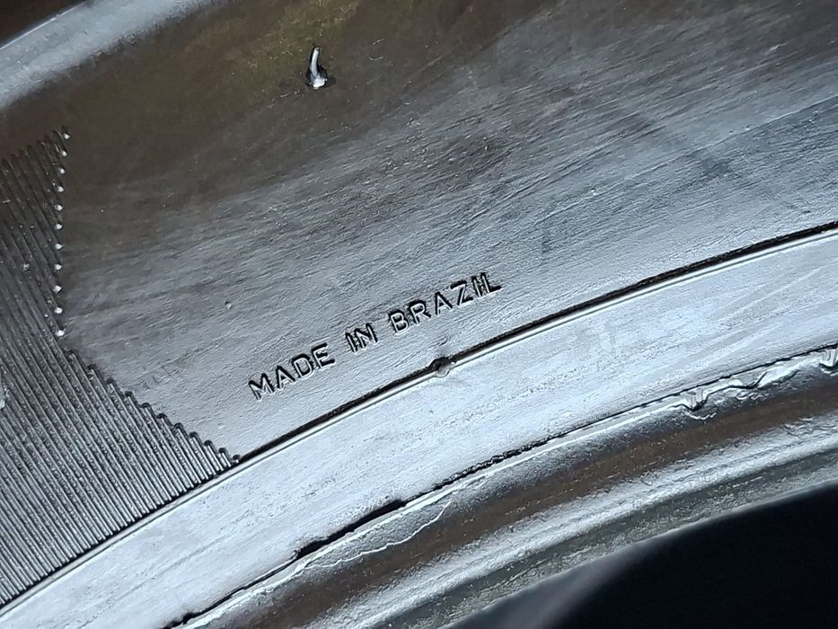 Мотошини 3,25 19 Metzeler Metzeler sportec klassik.