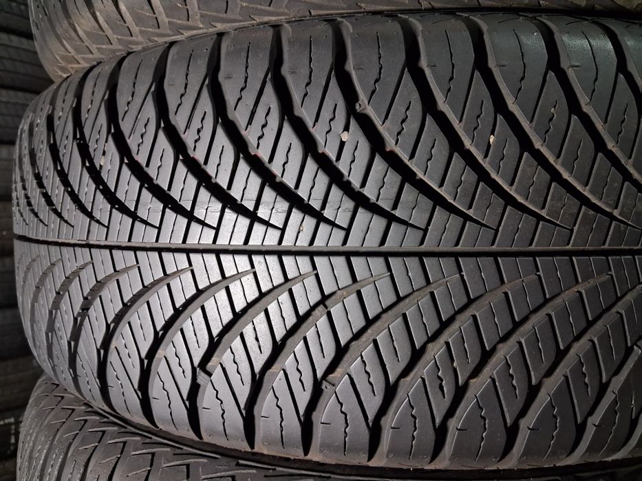 215/60 16 Goodyaer Vector 4 Seasons gen 2 Шини всесезооні Комплект