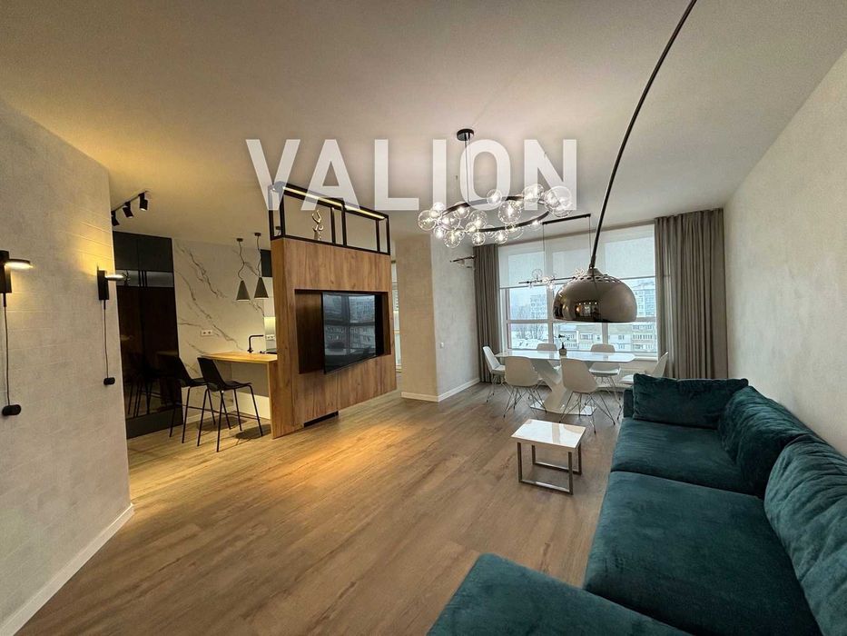 Продам 4 кімнатну квартиру з авторським ремонтом в ЖК  "Adamant"