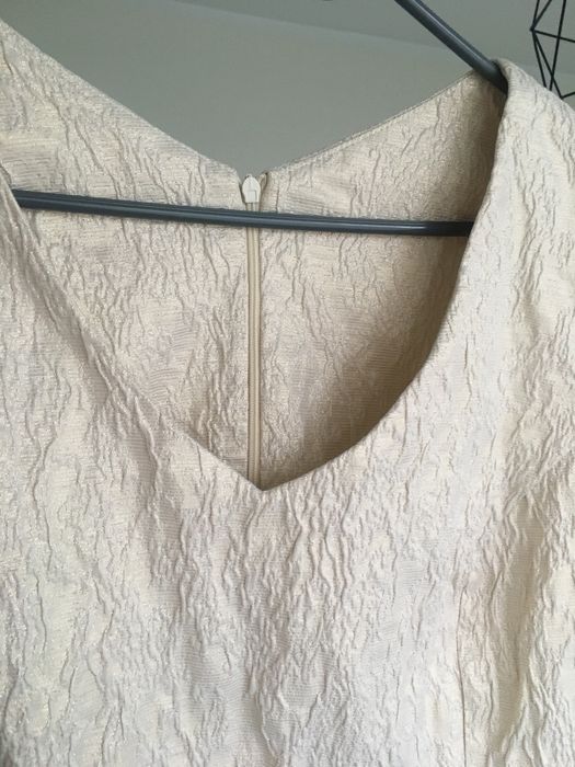 Sukienka Elegancka bez rękawków