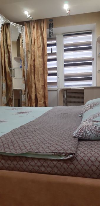 Квартира подобово 2-х кімнатна в центрі