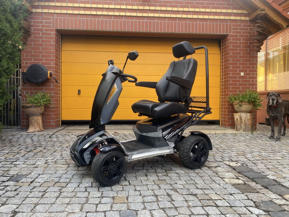 Skuter elektryczny czterokołowy