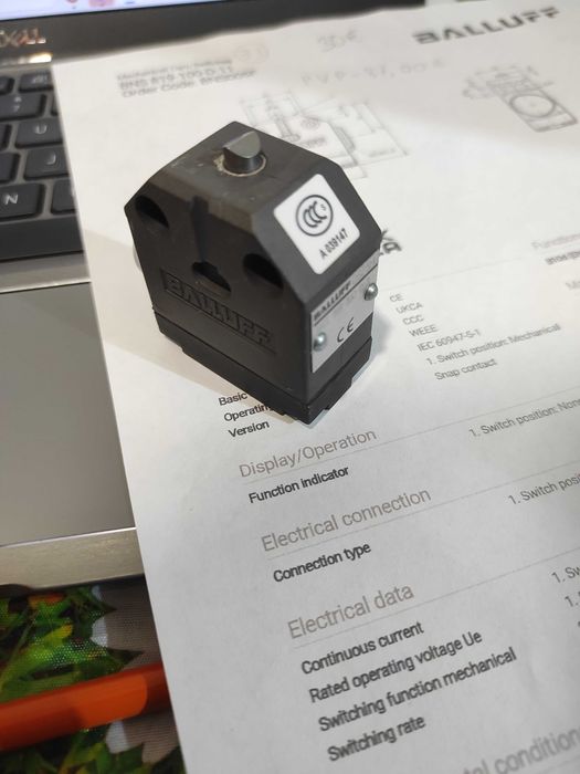 Fim de Curso de Alta Resistencia BALLUFF de 11 cm