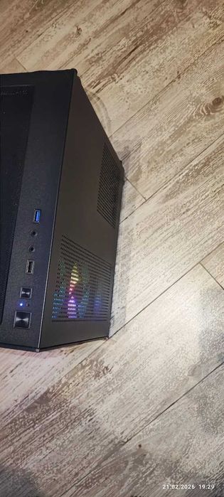 Komputer gamingowy XEON 6/12 • 32GB RAM • 8GB GPU • OBUDOWA RGB +Win11