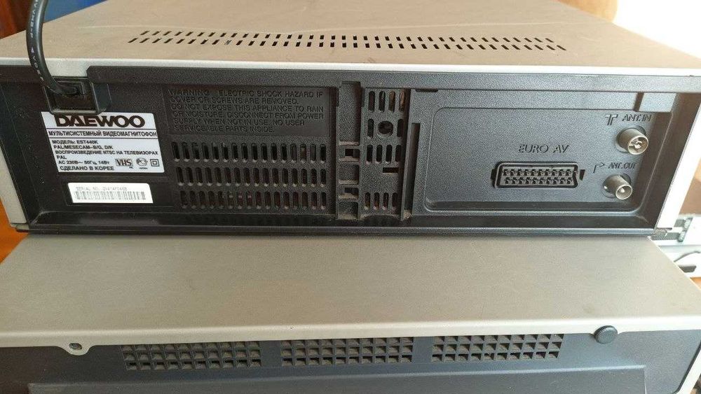 Відеомагнітофон VHS Daewoo EST440K (б/в)