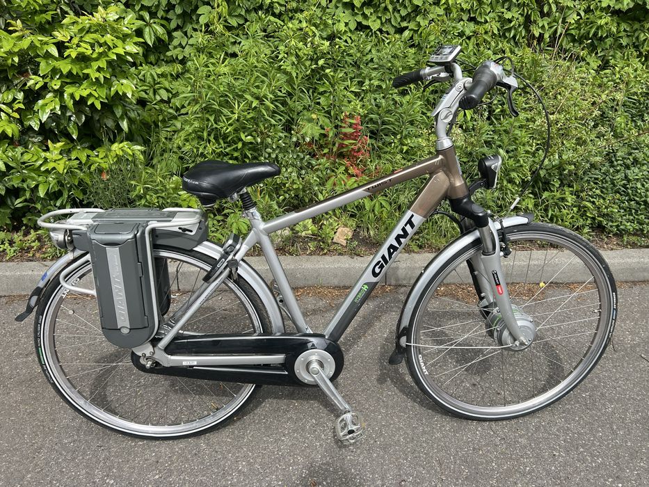 Rower elektryczny GIANT TWIST HYBRID na dwie baterie NEXUS 8 /A