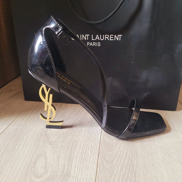 Szpilki czarne YSL