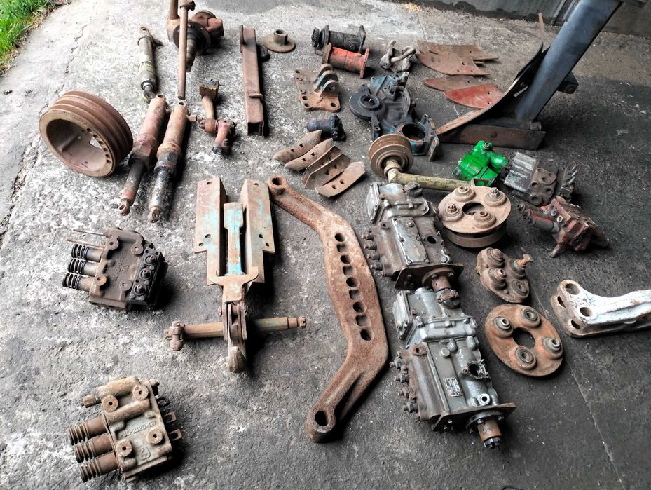 Корпус плуга Привод НШ-10 Р-80 РЭ-50 под ремонт Серьга Т-150 ТНВД СМД