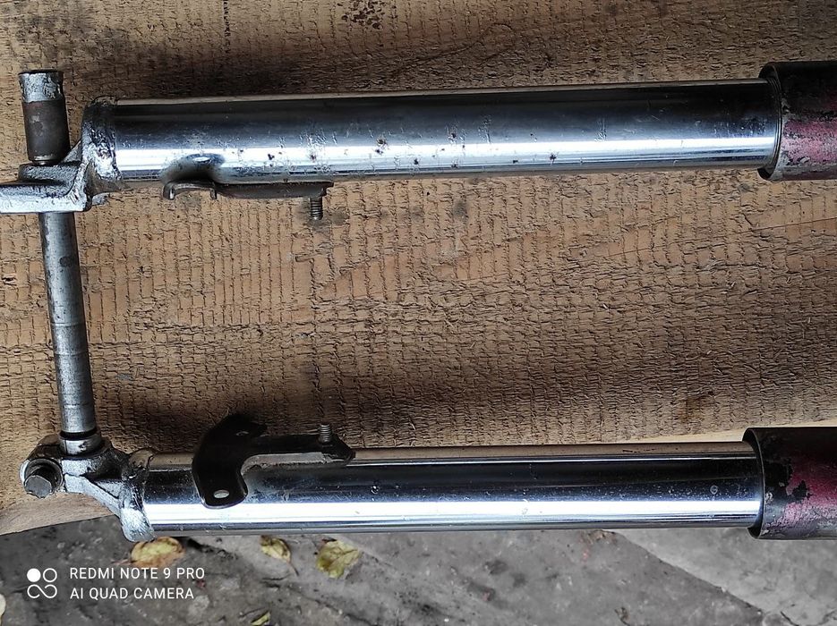 Продам запчасти на мотоцикл Ява -350 (старушка) Передняя  вилка  и т д