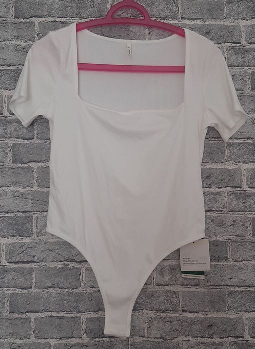 Боді футболкою в рубчик