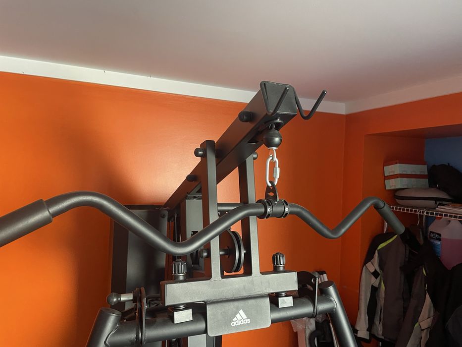 Máquina de Musculação Multifuncional Adidas – Como Nova!