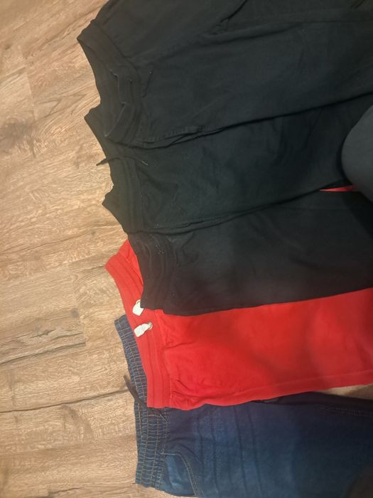 4x spodnie 152 rozmiar.