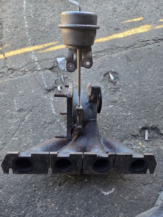 Kolektor wydechowy audi a3 8p 1.8 tfsi